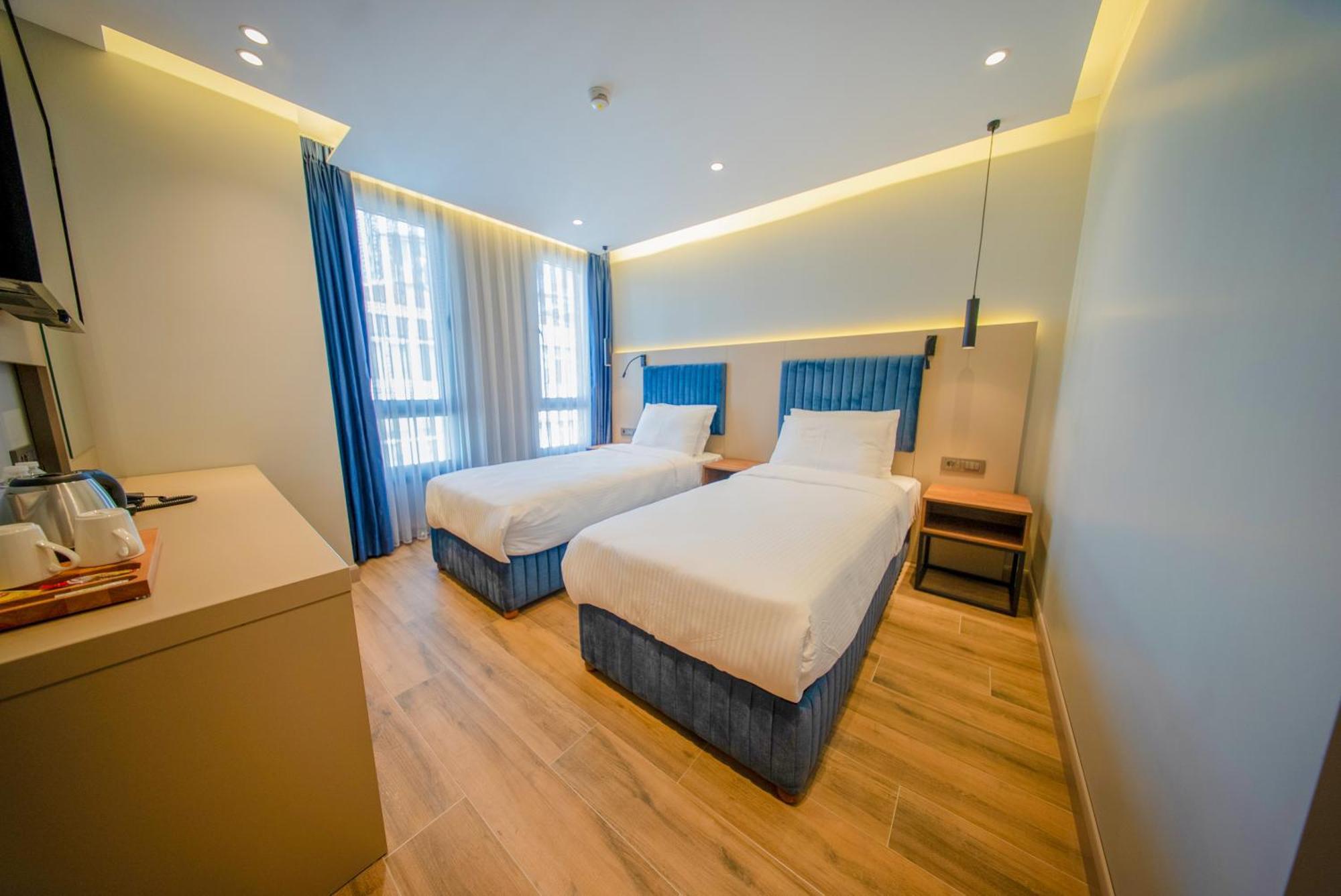 The Palm Bosphorus Hotel Istanbul Exterior photo